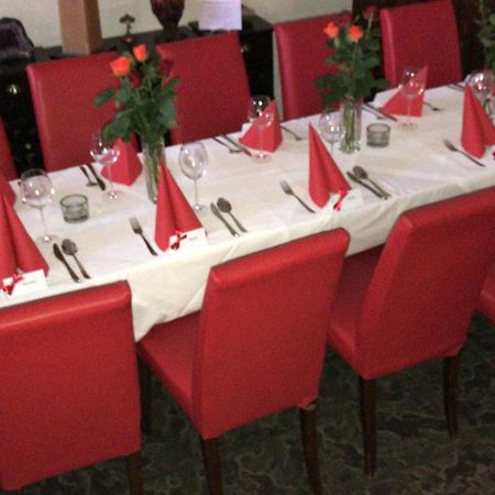 Lisas Gaestehaus Neckartenzlingen Esterno foto
