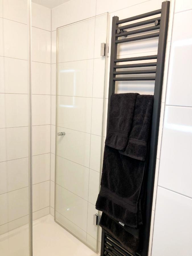 Lisas Gaestehaus Neckartenzlingen Esterno foto
