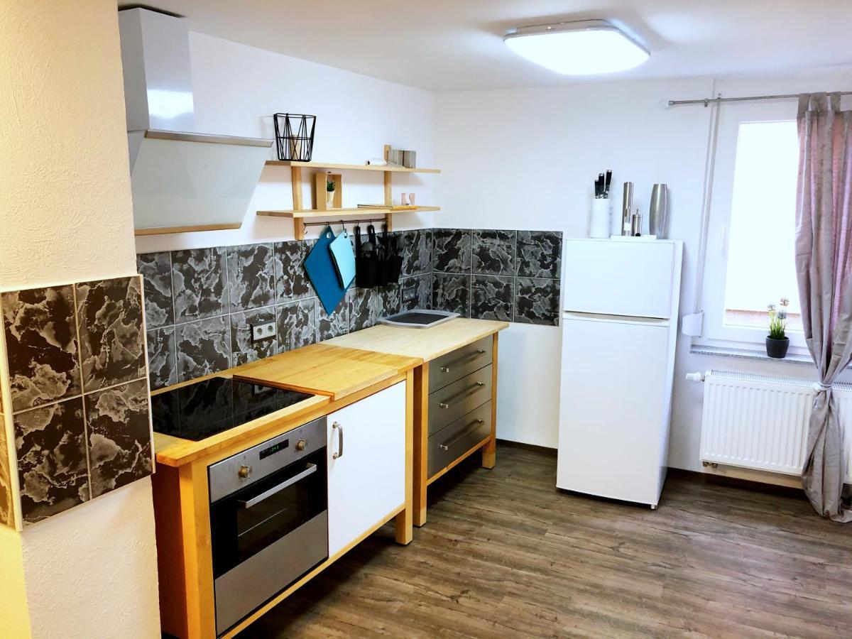 Lisas Gaestehaus Neckartenzlingen Esterno foto