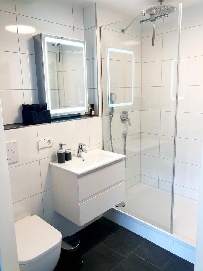Lisas Gaestehaus Neckartenzlingen Esterno foto